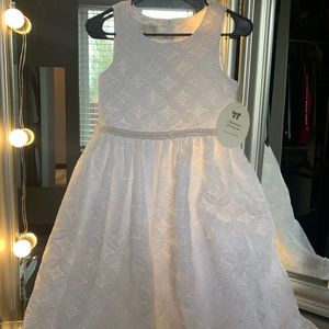 White dress for kids😍